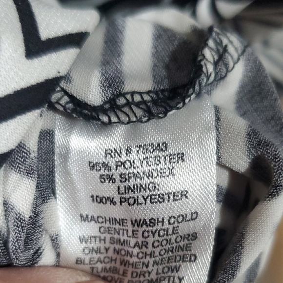 Valerie Bertinelli Black and White Midi Shirt Dress - Picture 7 of 7